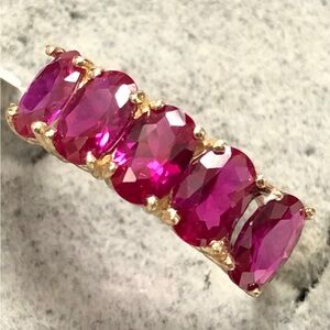 10k lab grown ruby 3ct intense red size 7 Ring